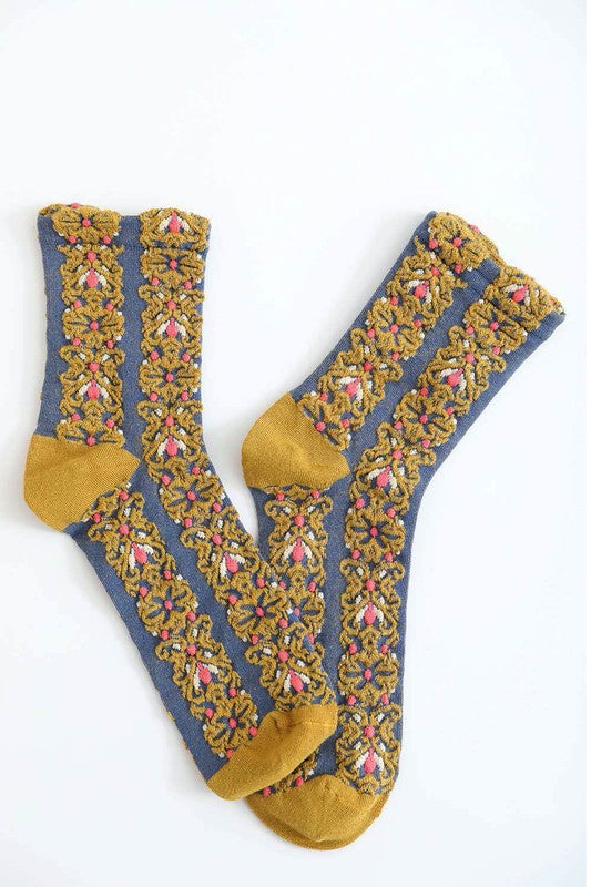 Embroidered Flower Pattern Socks